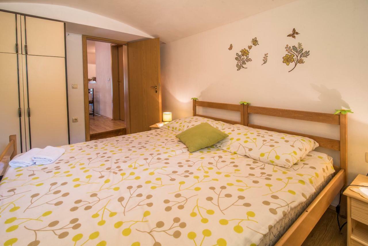 Apartmani Marija Malinska Exterior foto