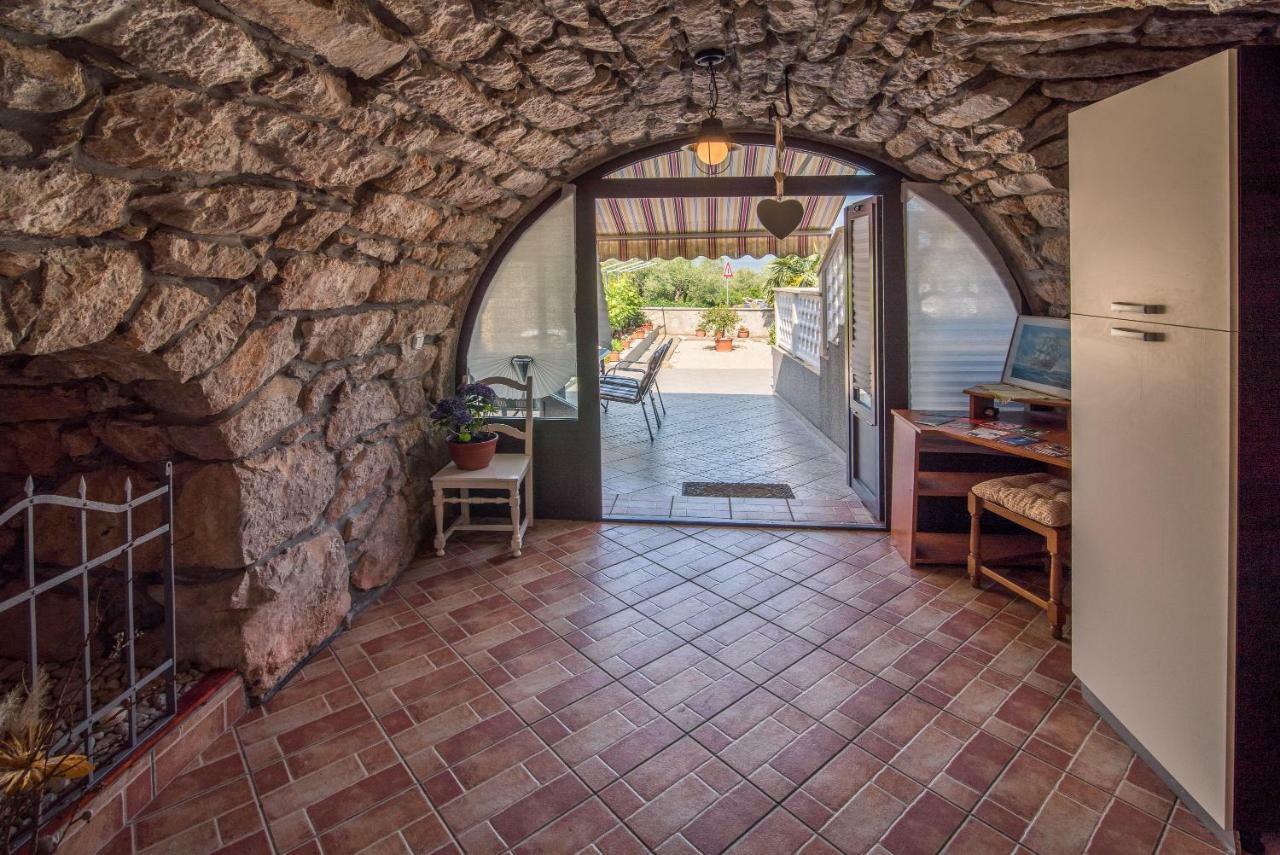 Apartmani Marija Malinska Exterior foto